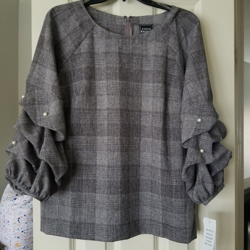 Coco Bianco fitted puffy sleeve top